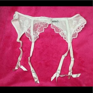 Cassandra Intimates Lace Garter Belt - M/L